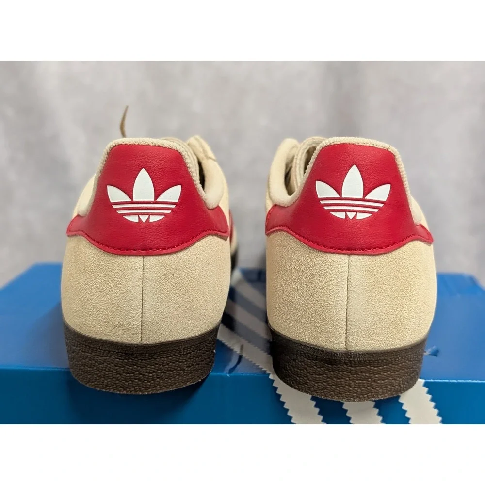 Adidas Gazelle‎ Shoes Men 10 Sand Strata / Better Scarlet / Cloud White